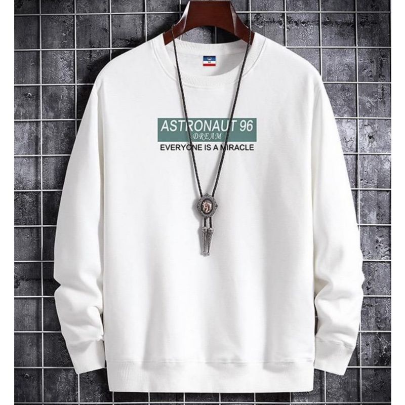 Astronaut sweater basic cowok outerwear