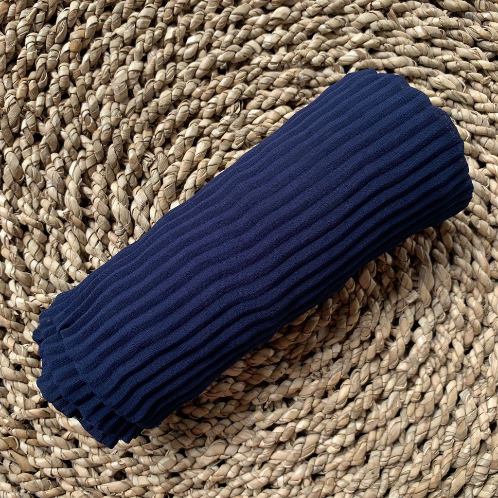 BERGO PLISKET LIDI PREMIUM Jilbab Instan tali Non tali Bahan Ceruty Jahit tepi-Navy non tali