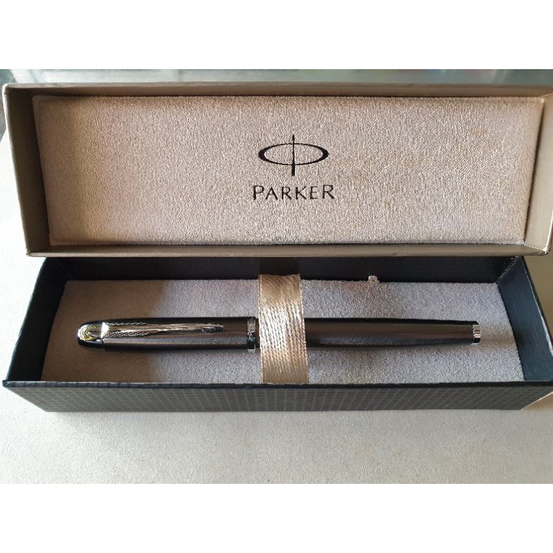 

Pen Parker Original / Pulpen Parker Original Roller Ball #parker #souvenir