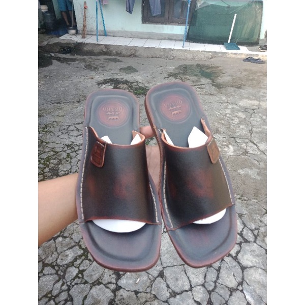 Sandal selop  terompah pria branded original kulit asli berkualitas casual keren trendy murahl Bagus