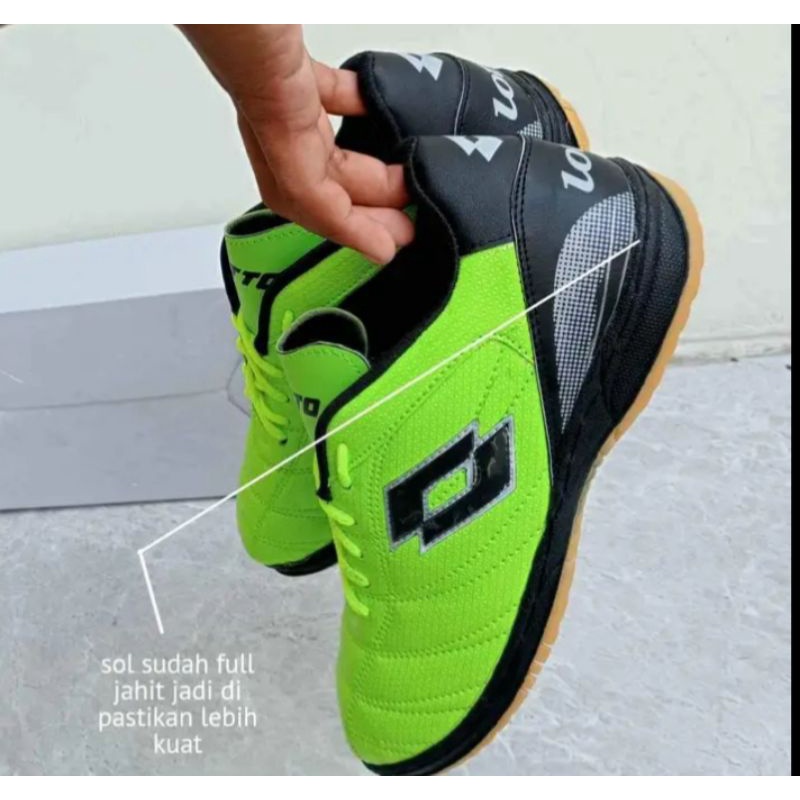 LOTTO | sepatu futsal kulit asli