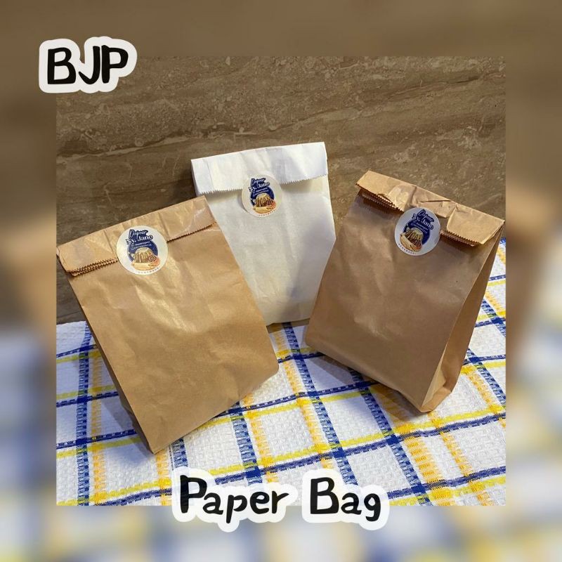 

Paper Bag (size M) - Kertas kantong - Coklat dan Putih