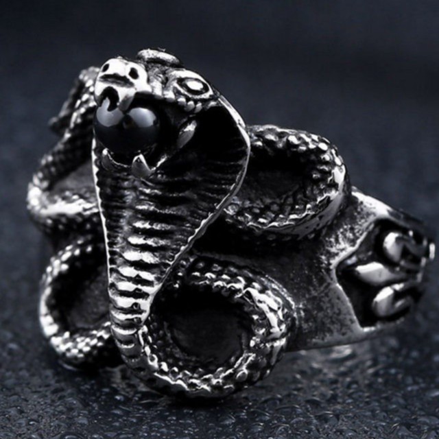 SEUSUK  Cincin Punk Model Ular Kobra Bahan Metal untuk Pria