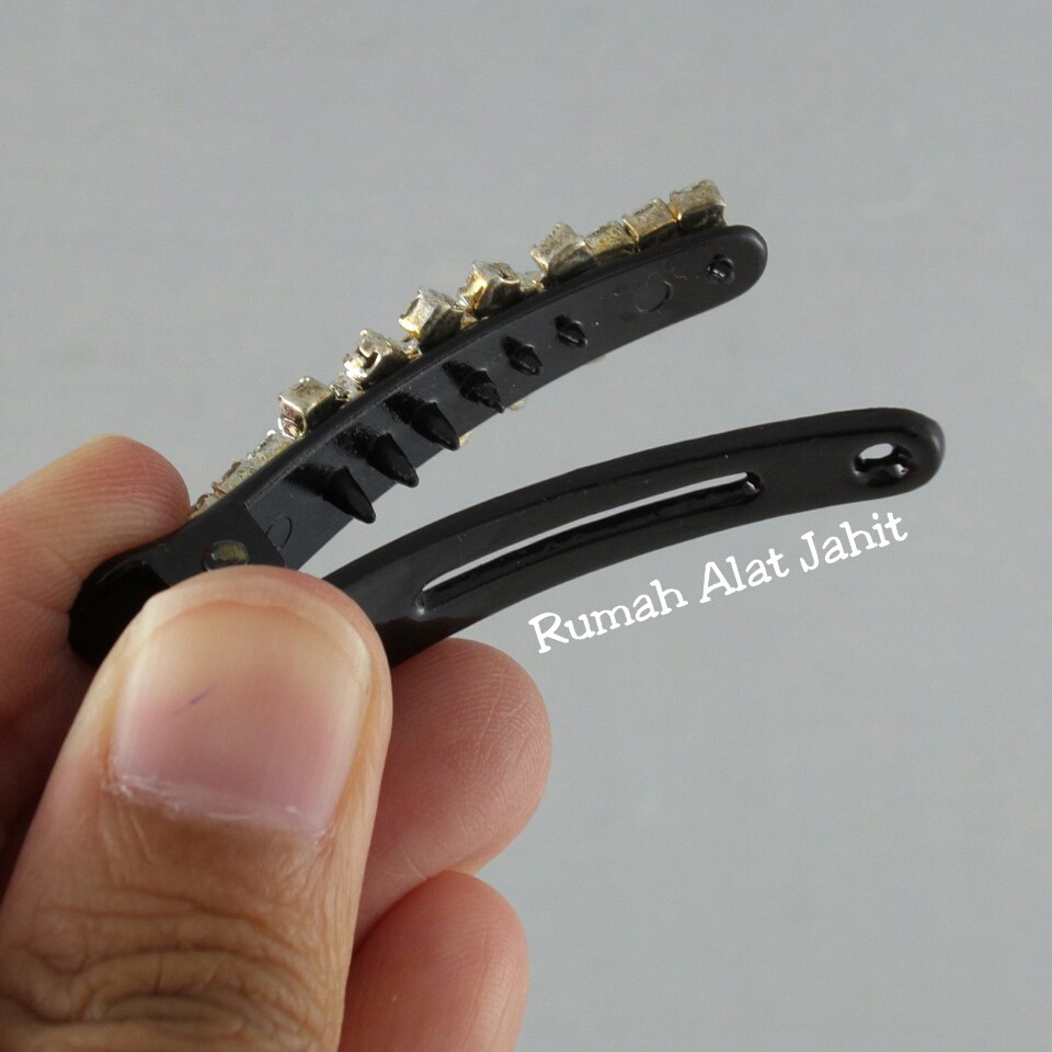 Jepit Rambut / Hair Clip Permata Baris Kotak 4.5cm (sepasang)