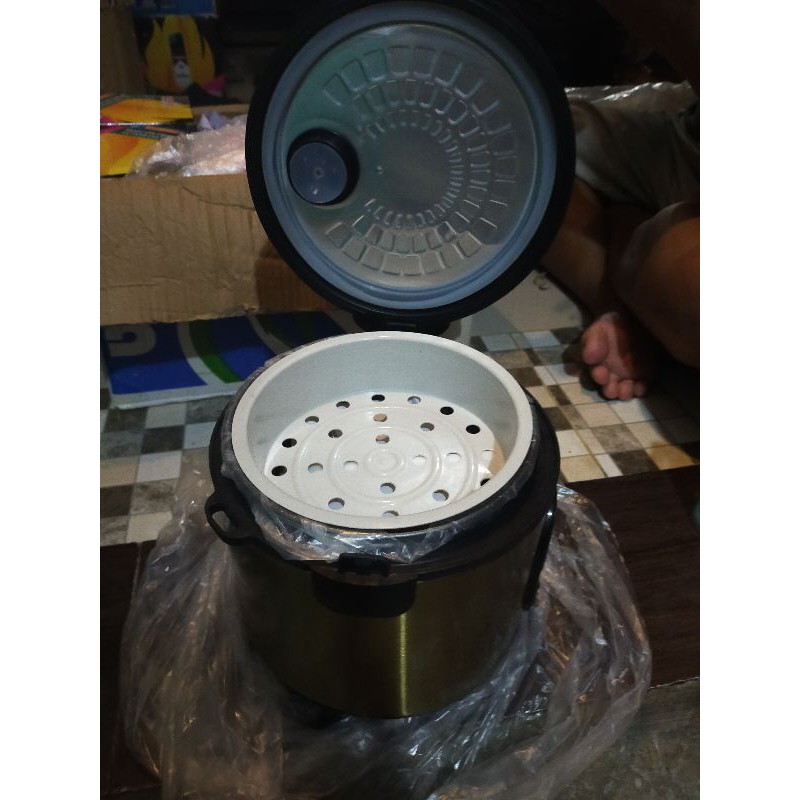 magicom 1 liter/penanak nasi/ricecooker