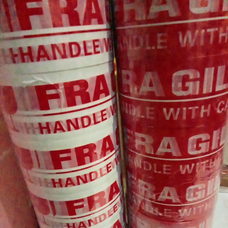

lakban fragile merah handle with care