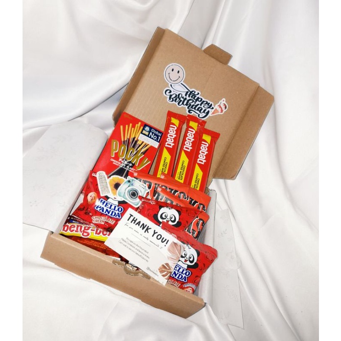 SNACK BOX/ HAMPERS / FREE STIKER / GIFTBOX