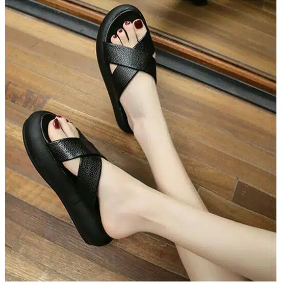 SGC 20 Wedges Silang Bapau Wanita New