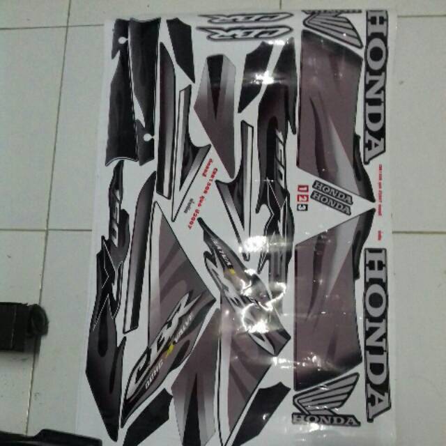 STRIPING HONDA CBR OLD 2007 DISAIN ORI