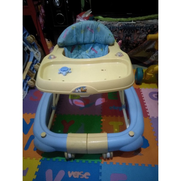 Preloved Baby Push Walker Family Bekas