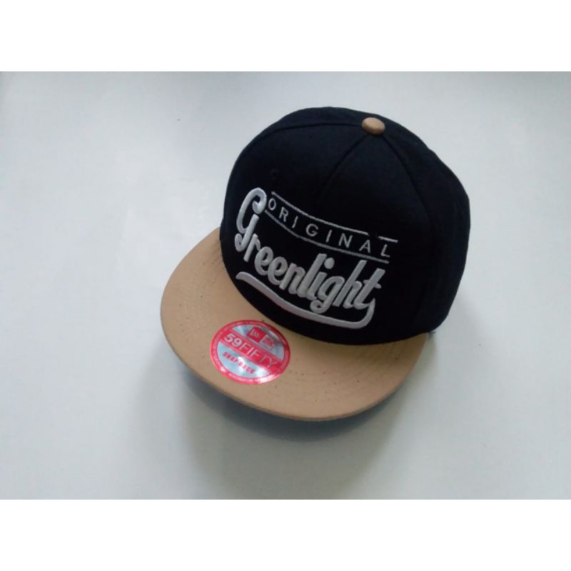 TOPI HIPHOP - TOPI SNAPBACK BORDIR