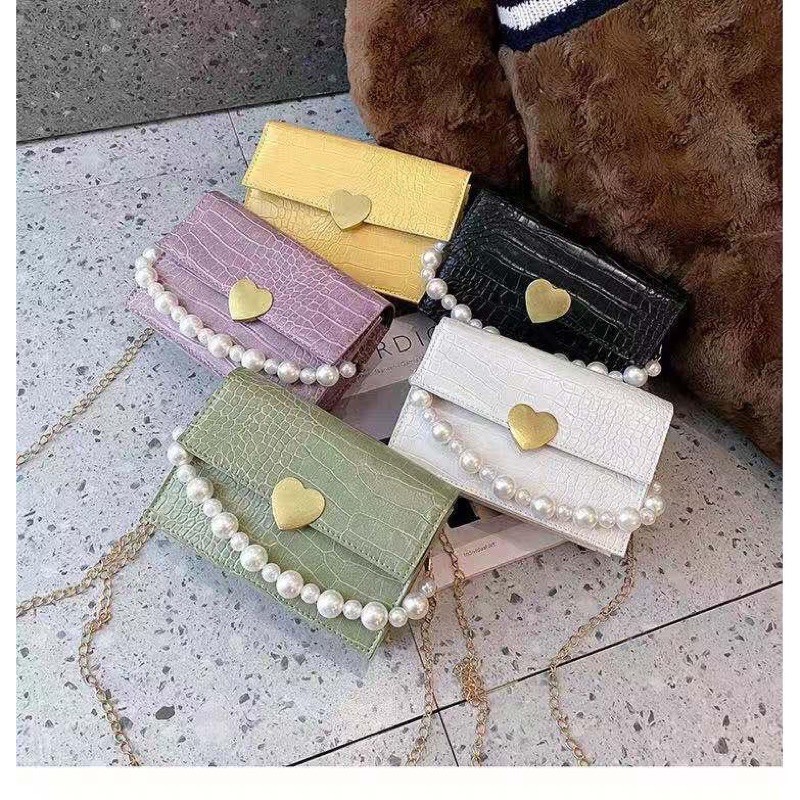 TAS SELEMPANG RANTAI HANDLE MUTIARA HIASAN LOVE MOTIF KULIT BUAYA