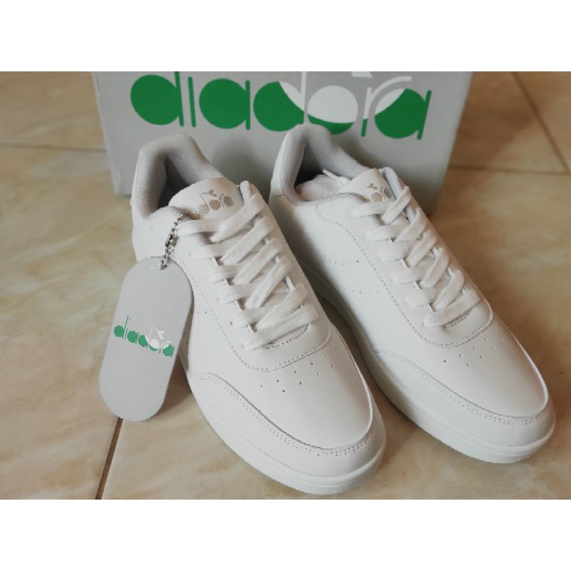 DIADORA GIVANO white