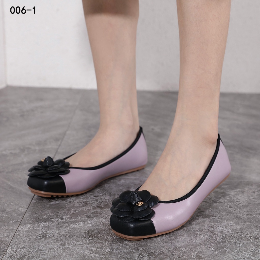 CH Leather Camellia Flat Shoes 006-1