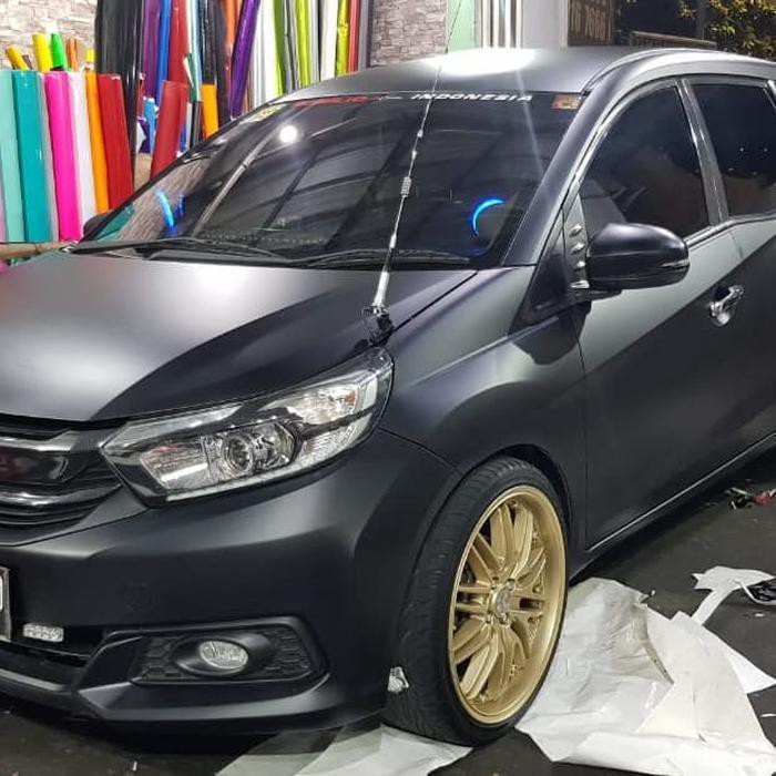 *Otomotif* wrapping mobil