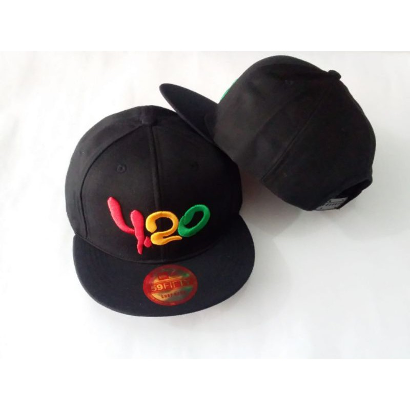 TOPI SNAPBACK/HIP-HOP