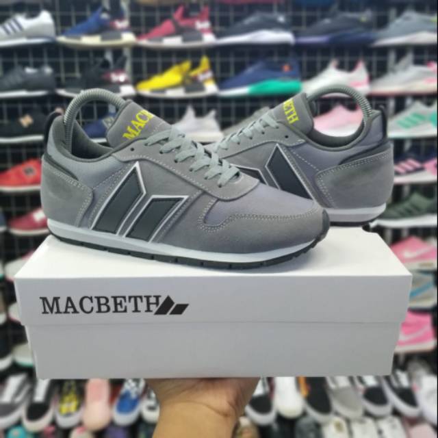 Sepatu macbeth Abu Pria