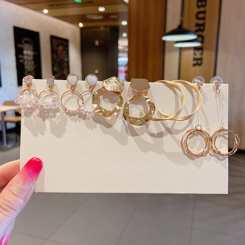 Anting Tusuk Motif Bunga Ala Perancis Elegan Untuk Wanita