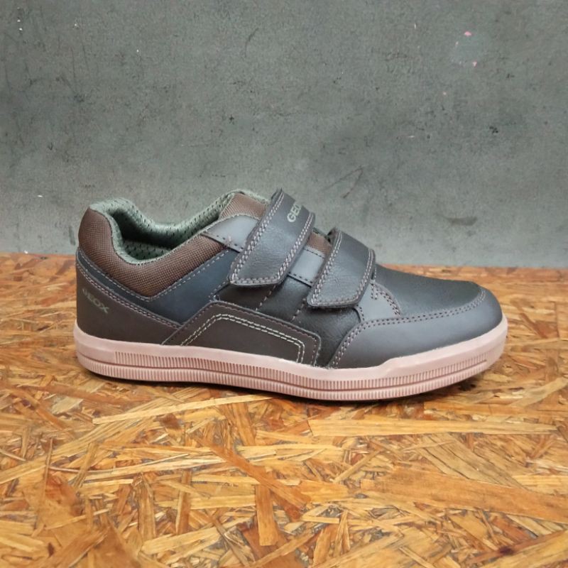 Sepatu geox anak junior original