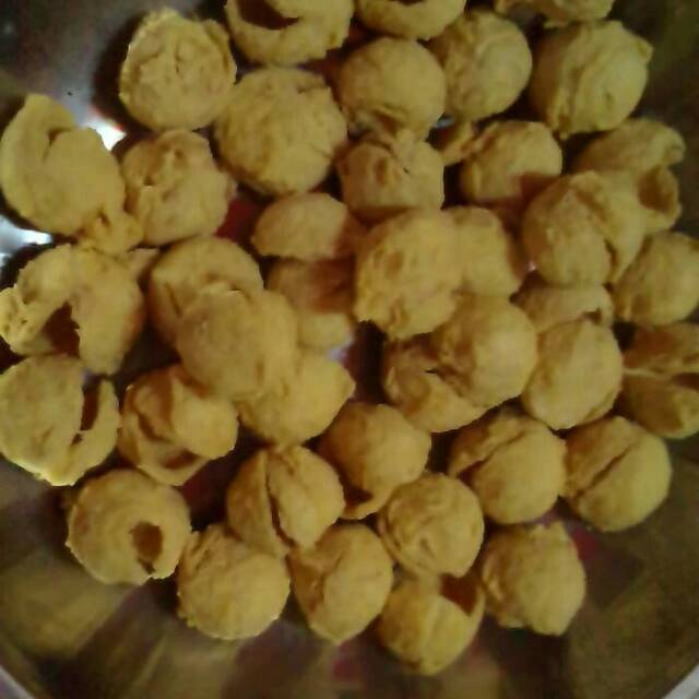 

Kerupuk Tahu Bulat khas Magelang