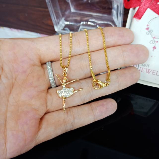 Kalung Liontin Murah Lapis Emas /Kalung Liontin Emas /Kalung Titanium Terbaru /Kalung Wanita Korea