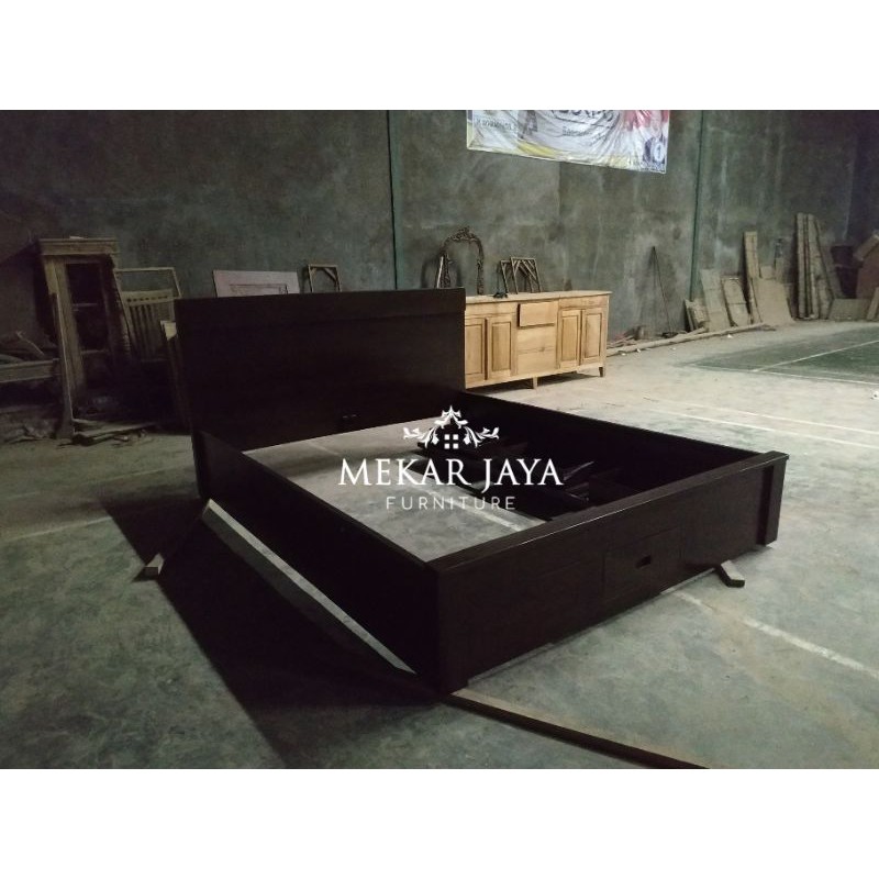 Set Tempat Tidur Minimalis Custom Laci Jati Furniture Jepara