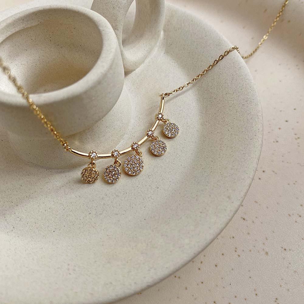 Mxbeauty Kalung Rantai Dengan Liontin Rumbai-Rumbai + Batu Zircon Model Korea / Simple Untuk Wanita