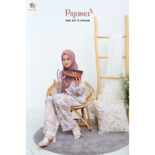 ONE SET ORIGINAL ADZKIA DAILY