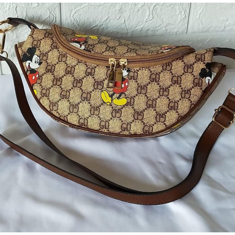 Tas slempang dada waistbag wanita gucci mickey