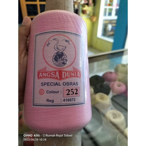 Benang obras hitam / Benang Obras warna / Benang Obras Besar berkualitas.. (pink habis)