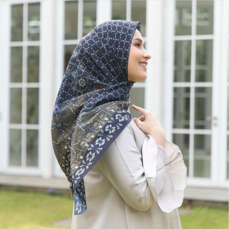 RULLY SCARF HL x Dwihanda