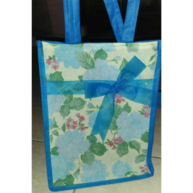 

spunbond bag / tas souvenir // pita 22