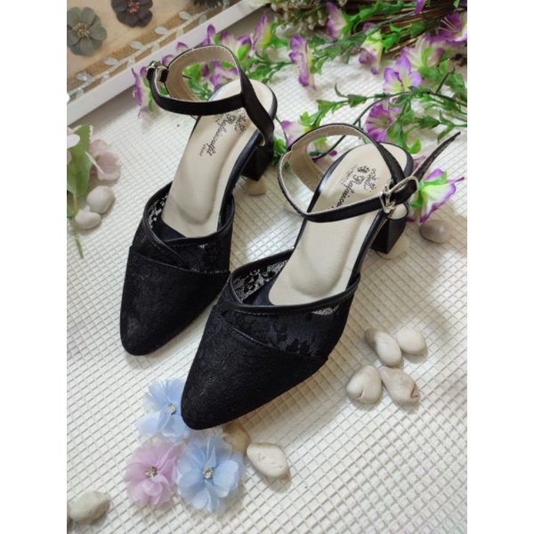 sepatu rafaizoutfit model Cindy warna hitam tinggi 5cm tahu