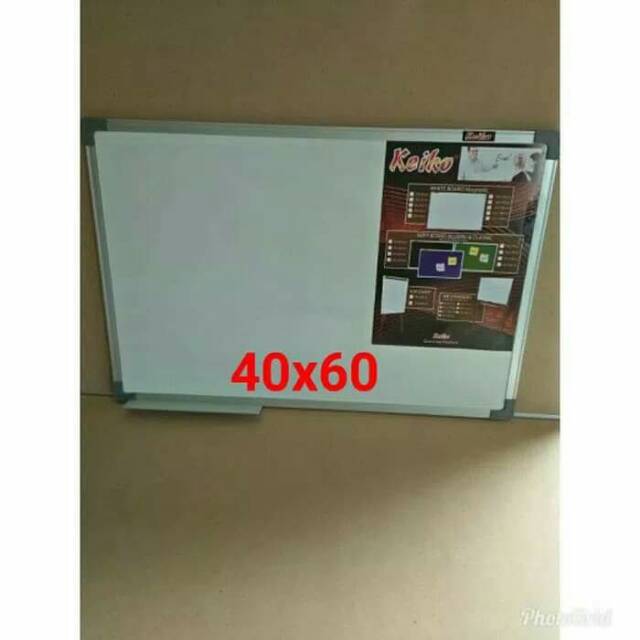 

White board keiko 40x60