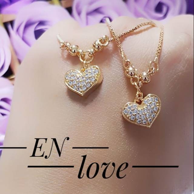 Kalung liontin love