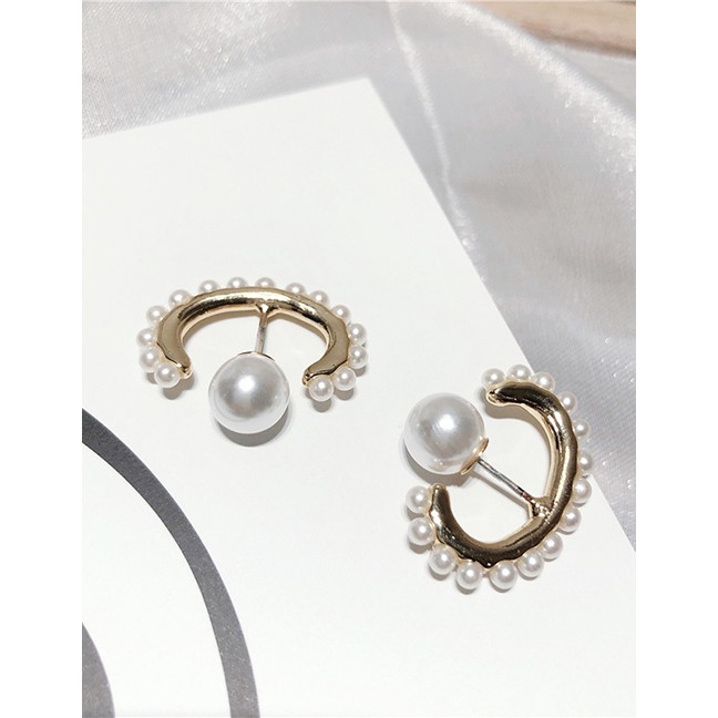 LRC Anting Tusuk Fashion Golden Pearl 925 Silver Pin Semi-arc Pearl Earring Stud Earrings F49985