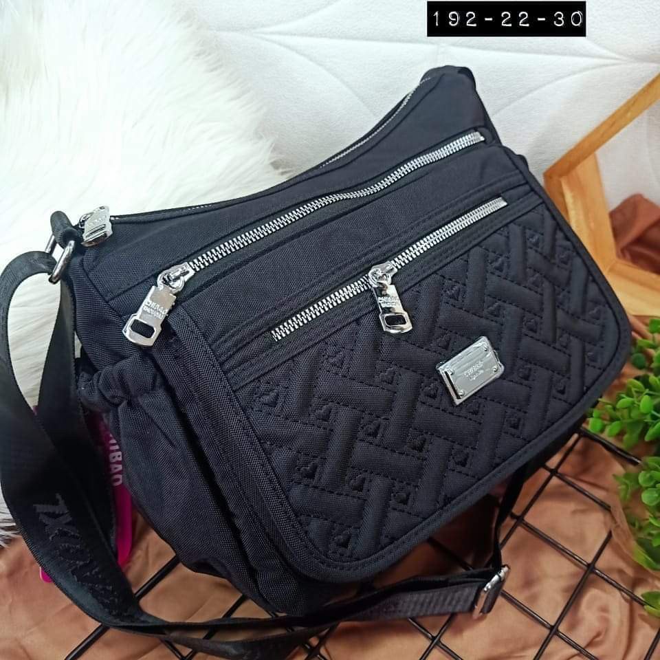 Tas selempang wanita Tas Chibao 192--22-30 Bahan kanvas Terbaru. Tas Chibao Best Seller Tas Wanita Terbaru Bisa bayar ditempat.!!!!