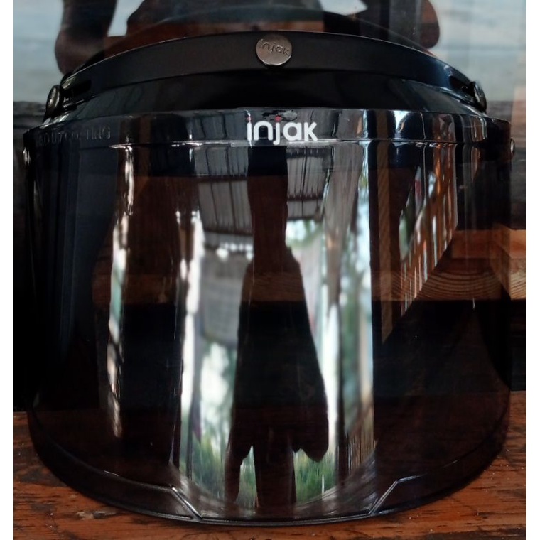 kaca injak helm bogo