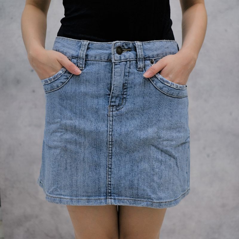 rok denim blue jeans skirt mini kasual wear outfit baju preloved wanita pakaian bekas termurah