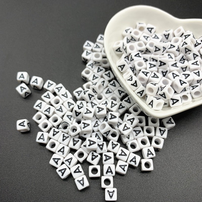 100pcs / Lot 6x6mm A, A, A, A, A, A, Square Manik-Manik Akrilik Huruf