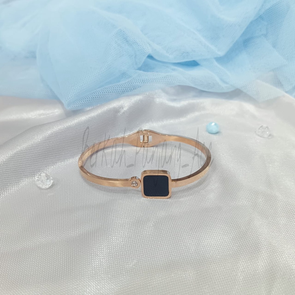 GELANG TITANIUM BANGLE KOTAK HITAM perhiasan super berkelas fashion korea anti karat dan anti luntur