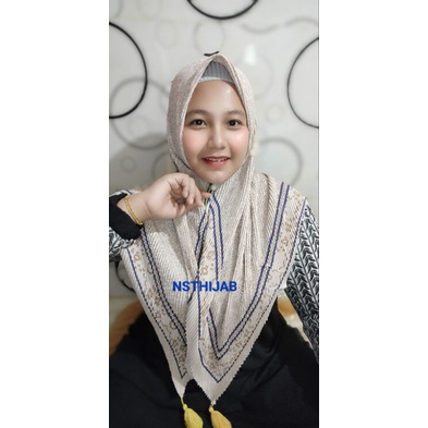 Segi empat plisket motif voal premium/jilbab Plisket Segi Empat Motif  Tassel Jambul - Hijab Plisket