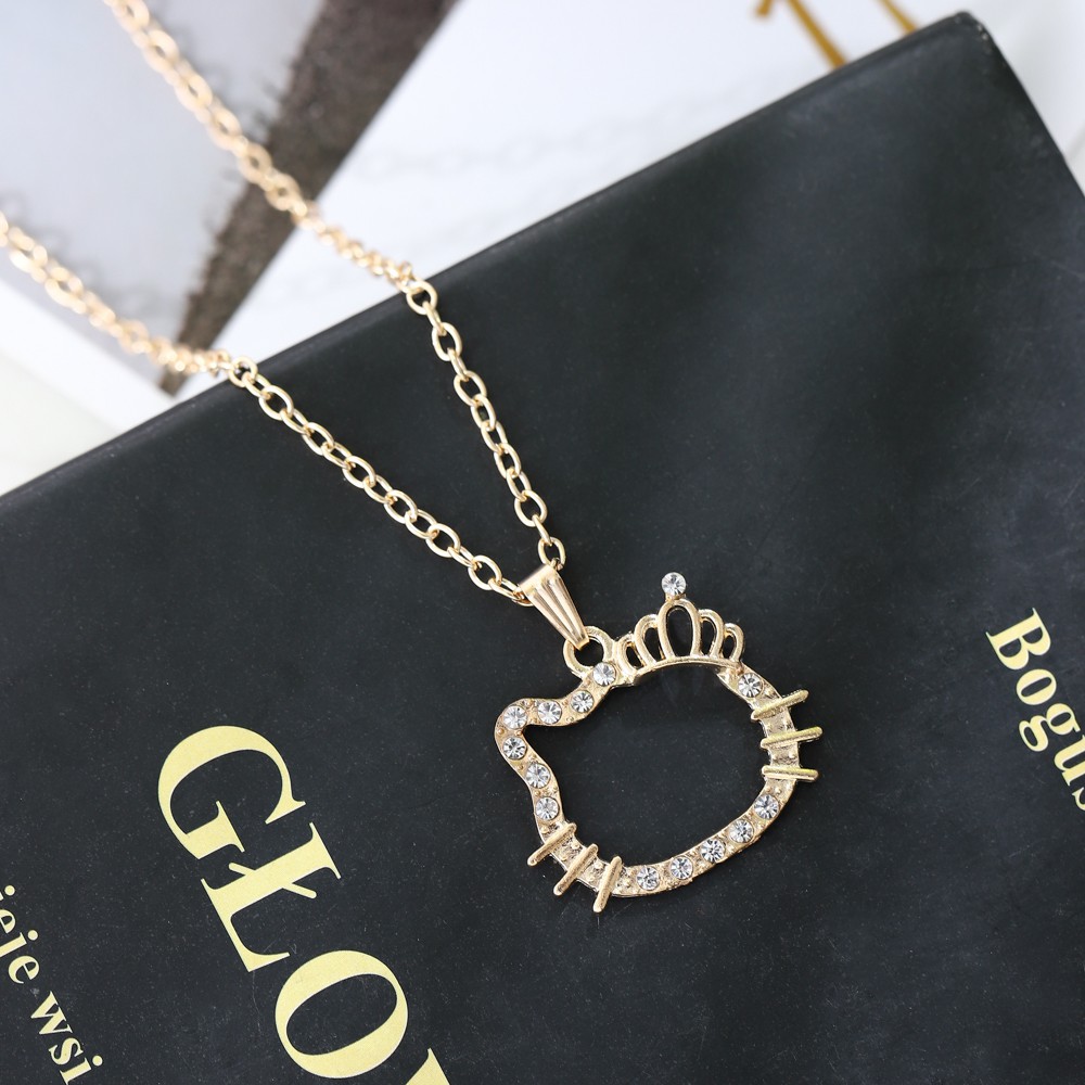 Fashion Kalung Rantai Klavikula Pendek Chanel LV Berlian Liontin Wanita