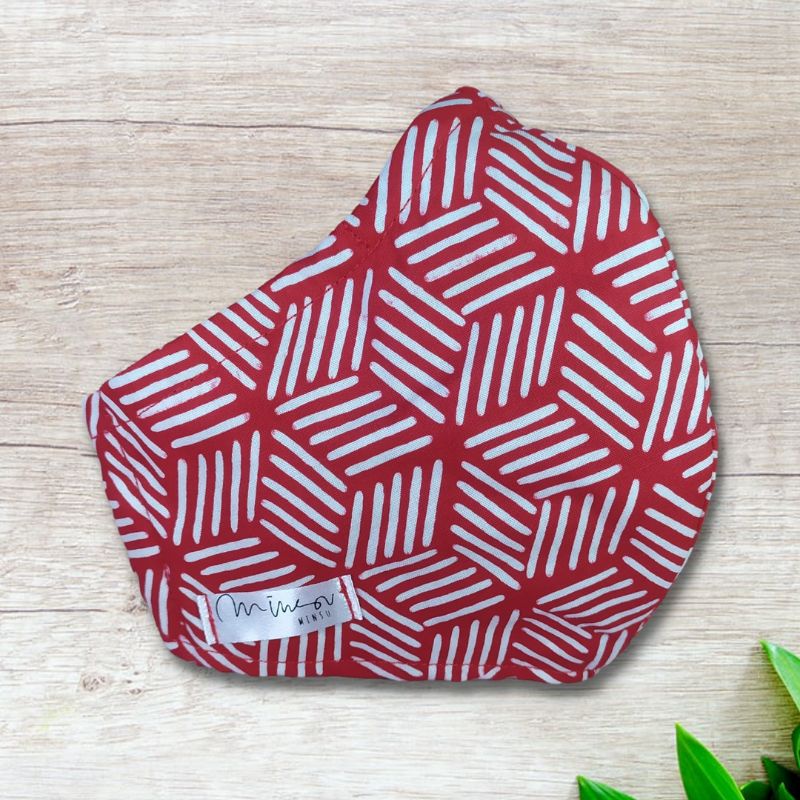 Masker kain dengan kawat hidung