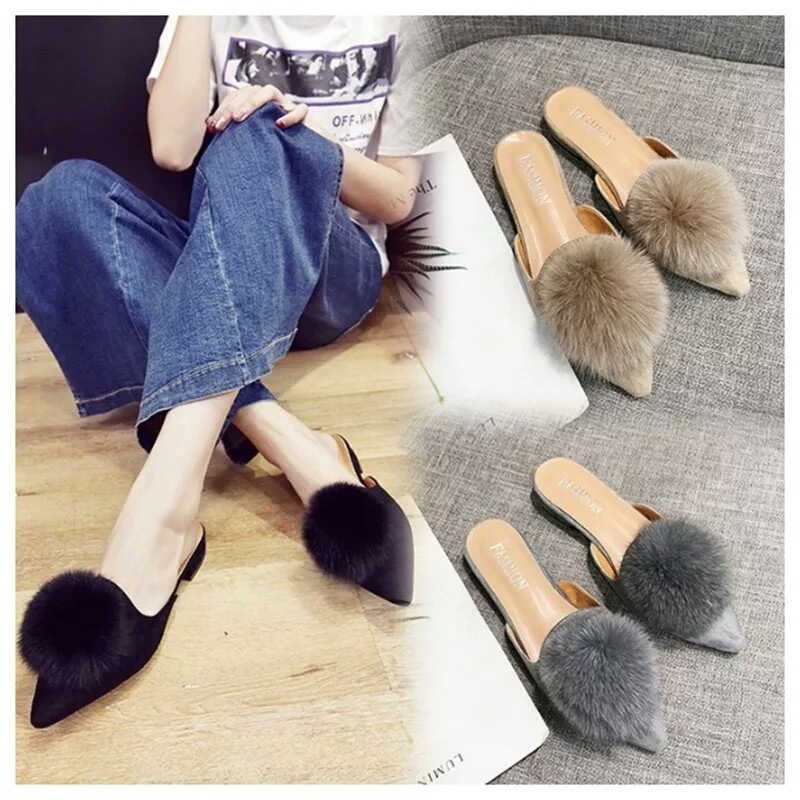 Sepatudari Karin Flatshoes wanita slop pom pom nyaman dipakai KR-FS0011