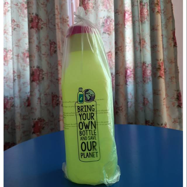 Eco Bottle Neon Hijau 750ml (1) Tupperware