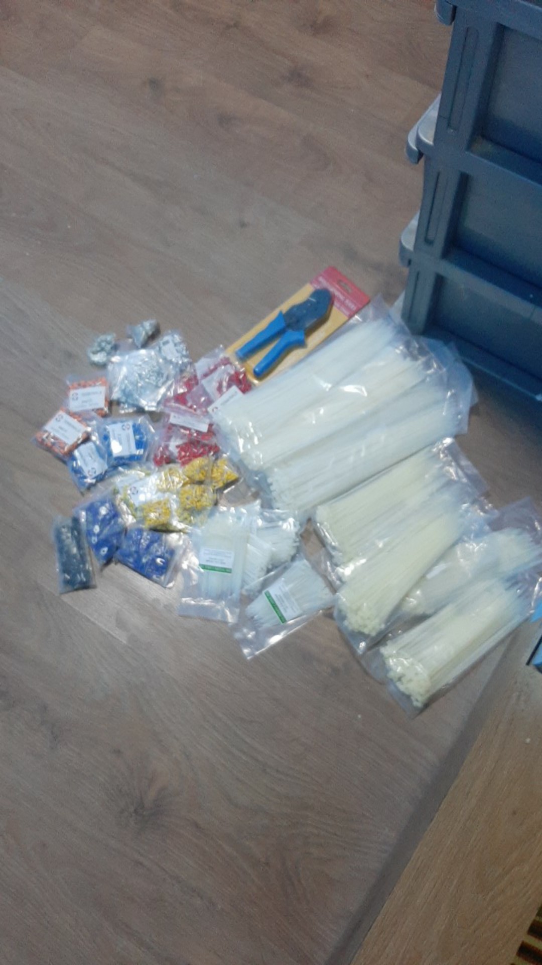 Kabel Ties Tss (2.5 X 100mm) Putih