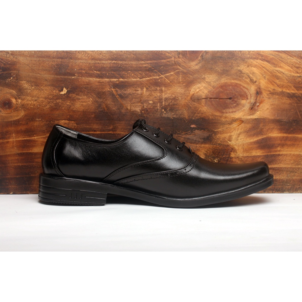 Sepatu Pantofel Pria Kulit Asli Rasheda K 01 Formal Shoes Bertali