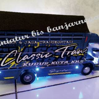 Miniatur Truk Canter Restu Bunda 30cm x 8 5cm x 12cm 