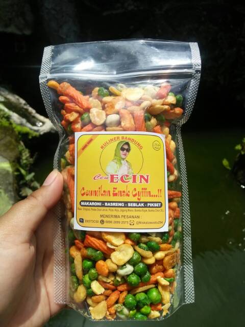 Kacang mix plus pang-pang